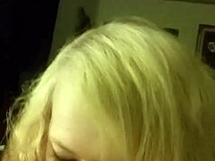 Amatorska, piersiasta blond dziewczyna zostaje ruchana i wypełniona spermą