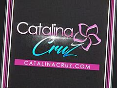 Mogna Catalina Cruz och storbystade Reena Sky har en trekant med stora bröst