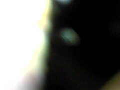 Velká zadečkatá MILFka si užívá tlustý černý penis v horkém videu