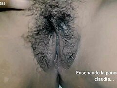 Mama matură Claudia D își arată pizda păroasă într-un videoclip fierbinte