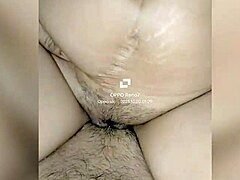 Istri amatir masturbasi dan orgasme dalam video HD