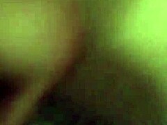 Zralá MILFka dává kouření cuckoldovi v HD videu