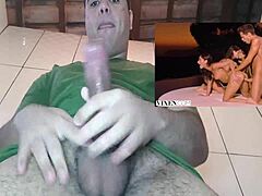 Mature con un gran culo prendono una sborrata in un video POV