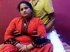 Indyjska milf Sonam uprawia seks ze swoją przyjaciółką w tym gorącym filmie