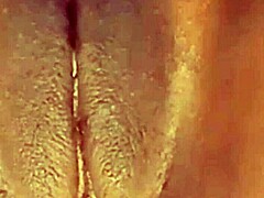 Sexystacy7 memamerkan fisik berotot dan vaginanya yang juicy