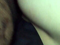 Veľký penis sa ponorí do krémovej zrelej kundičky v domácom videu