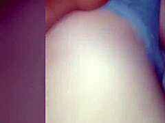 Soția amatoare înghite sperma într-un videoclip creampie făcut acasă