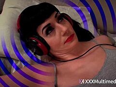 Aiden Valentine og Nyxones har et hett møte med stemoren sin i en fetisjvideo