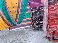Utomhus indisk hemmafru sex inspelad av lokal amatör webbkamera show