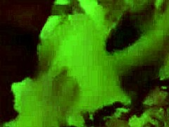 लैटिना मिल्फ को भाप से भरे वीडियो में छुआ और चिढ़ाया जाता है