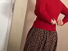 Amateur Muslim mom with big boobs and ass gets fucked in Turkish porn video