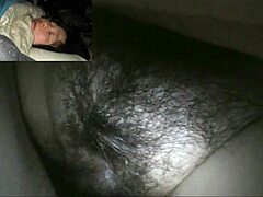 Uma dona de casa amadora gosta de exibir a sua vagina