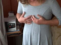 Amatérská Latina s velkými prsy je předvádí ve kompilačním videu