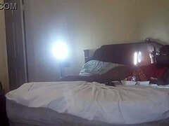 포트 워스 (Fort Worth) 의 흑색 MILF는 집에서 만든 비디오에서 하게 니다