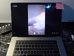 At knalde og onanere med en spansk milf på webcam