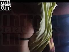 Milf casero geeft zich over aan orale masturbatie en cogida in volledige film