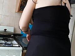 女友继母的阴部自制视频