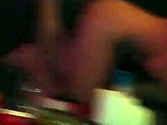Amatörpar utforskar cuckold-fetisch i HD-video