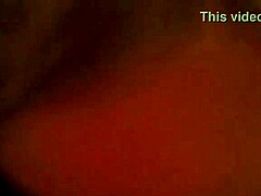 La calda bionda Christina succhia e ingoia lo sperma in video HD