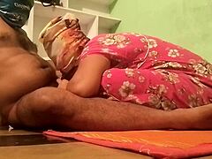 La Bhabhi Desi in lingerie viene scopata duramente